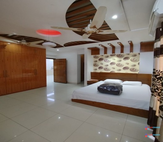 foreigner-and-family-long-term-stay-modern-4-bedroom-furnished-apartment-in-bashundhara-ra-big-0