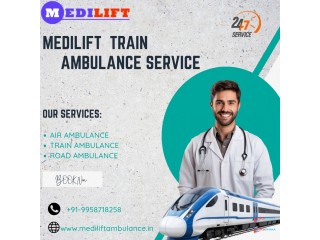 Medilift Train Ambulance takes patients in Lucknow with the best medical team