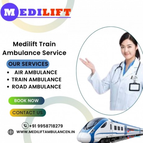 medilift-train-ambulance-enables-the-safe-transfer-of-patients-in-gorakhpur-big-0