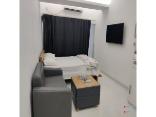 Rent 1 Room Studio Serviced Apartment with Modern Furniture in Bashundhara R/A