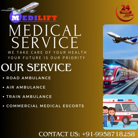 medilift-train-ambulance-has-an-advanced-intensive-care-unit-big-0